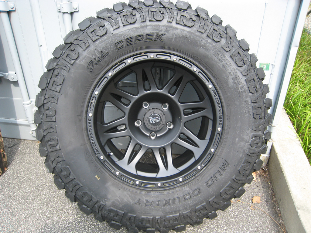 PROCOMP Wheel - 05 Series Torq, 5 on 5, Black for 07-up Jeep Wrangler JK, JL and Gladiator JT