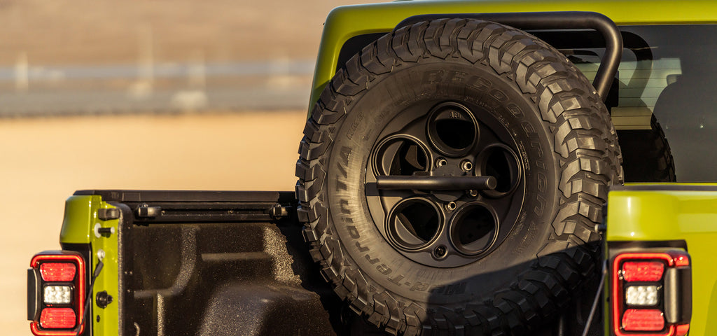 AEV Vertical Tire Mount for  20-up Jeep Gladiator JT